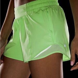 Lululemon Hotty Hot Low-Rise Lined Short 4"
Scream Green Light